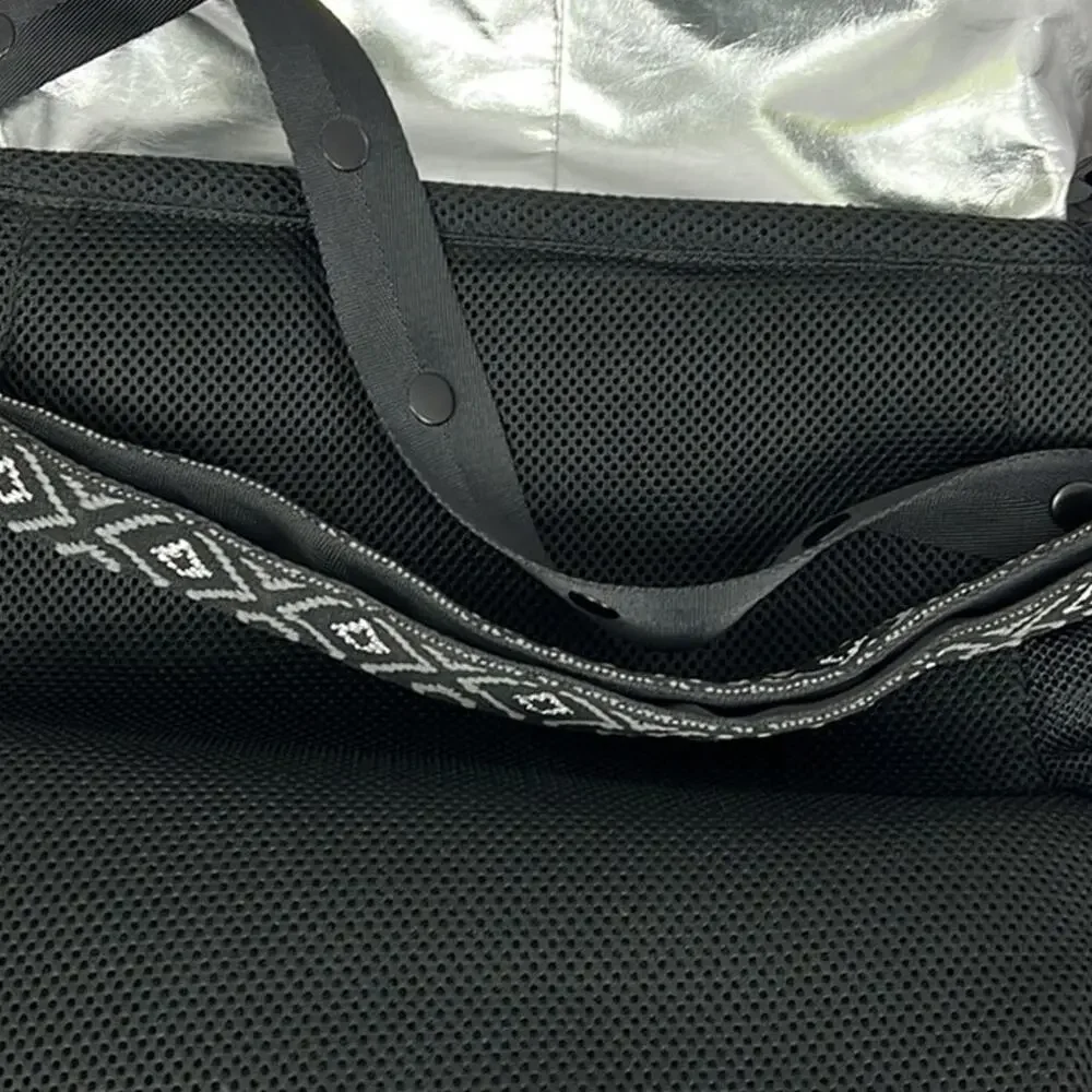 Go Dash Dot Convertible Messenger Diaper Bag Laptop Travel Tote Organizer
